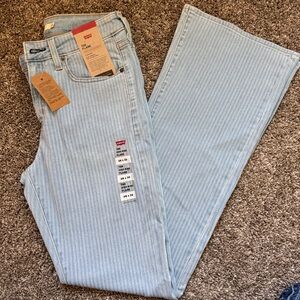 NWT 28 x 32” Levi’s 726 Flare - Striped